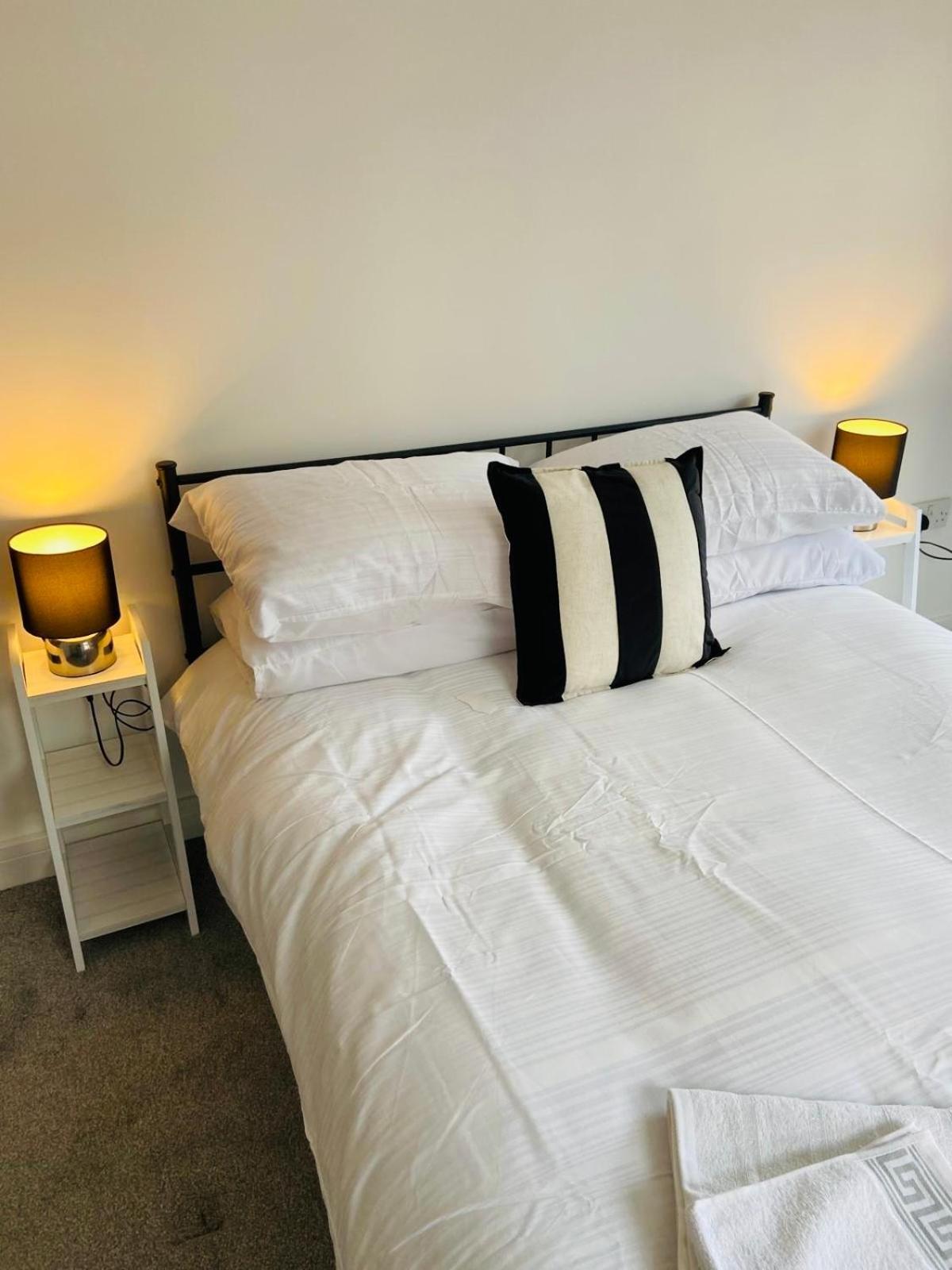 Modern Flat With Free Parking Close To Birmingham Centre Buitenkant foto