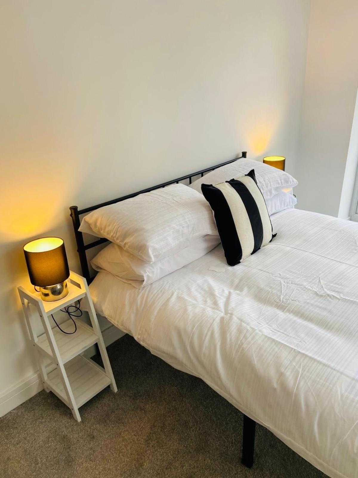Modern Flat With Free Parking Close To Birmingham Centre Buitenkant foto